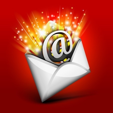 5 Reasons to Choose Email Over Social Media for Holiday Marketing